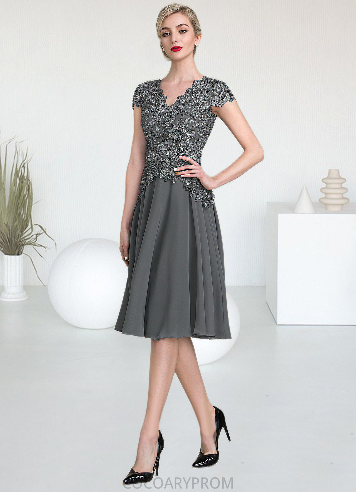 Clara A-Line V-neck Knee-Length Mother of the Bride Dress With Beading DA8126P0014965