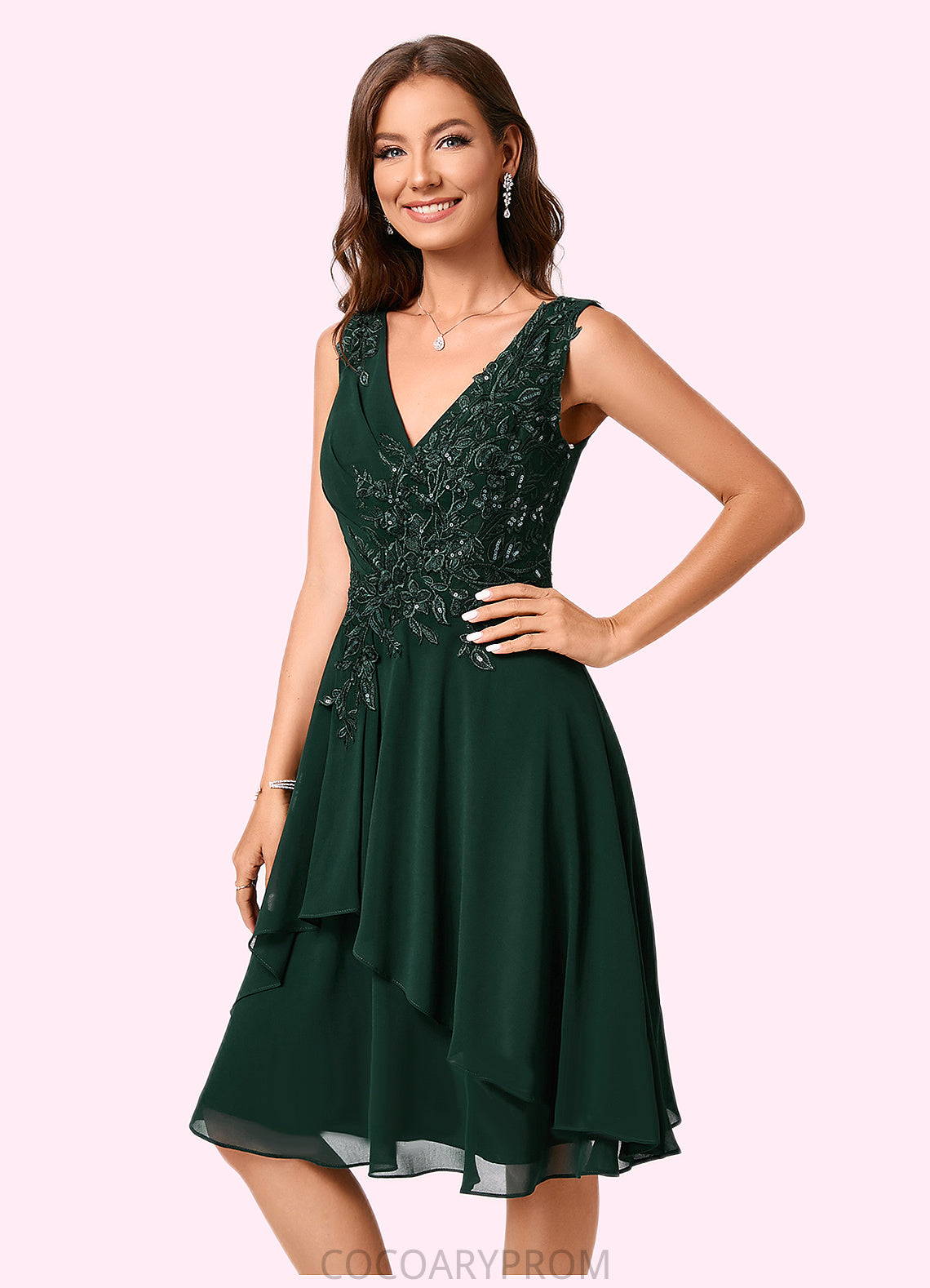 Jamiya A-line V-Neck Knee-Length Chiffon Lace Cocktail Dress With Appliques Lace Sequins DA8P0022237