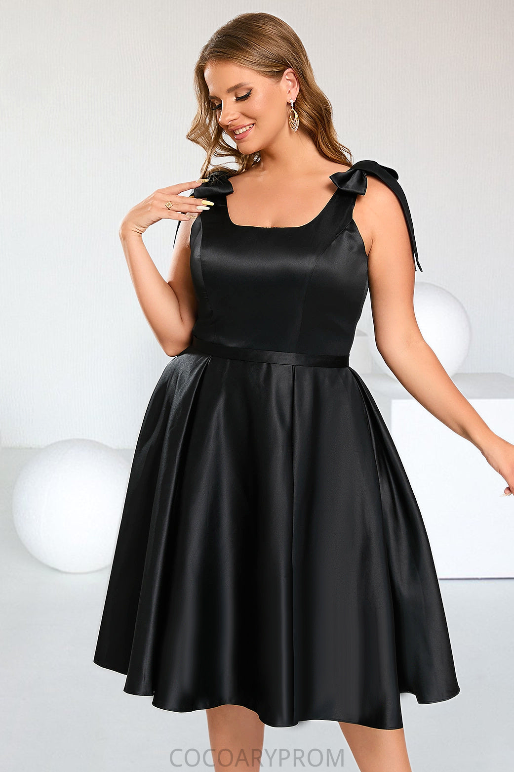 Moriah A-line Square Knee-Length Satin Homecoming Dress With Bow DA8P0020556