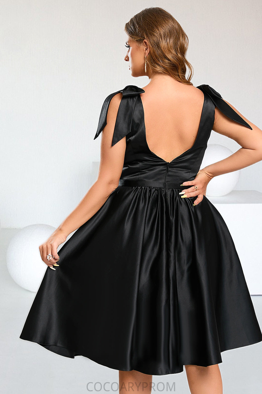 Moriah A-line Square Knee-Length Satin Homecoming Dress With Bow DA8P0020556