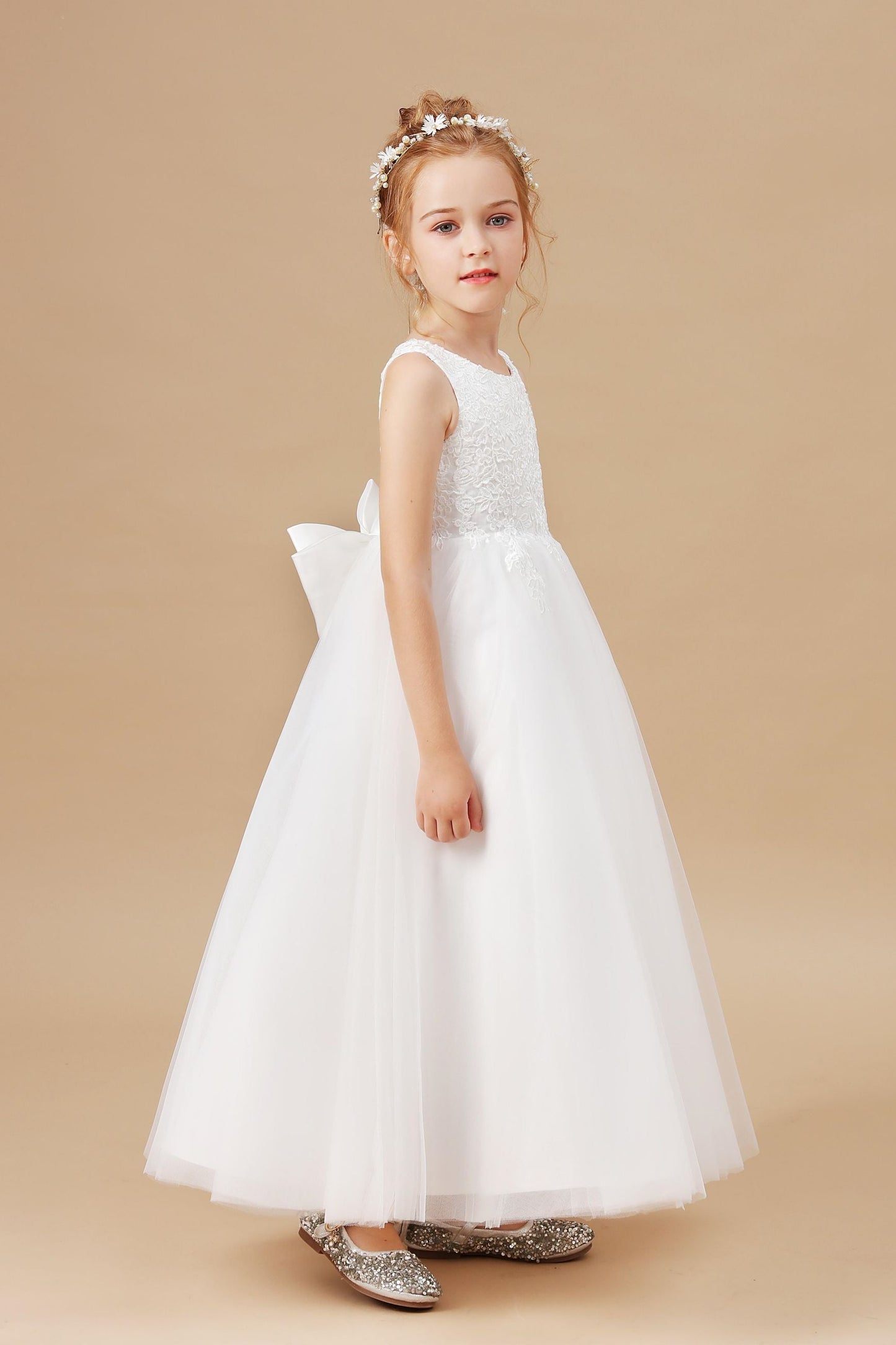 Lovely Sleeveless Applique Tulle Flower Girl Dresses With Bownot