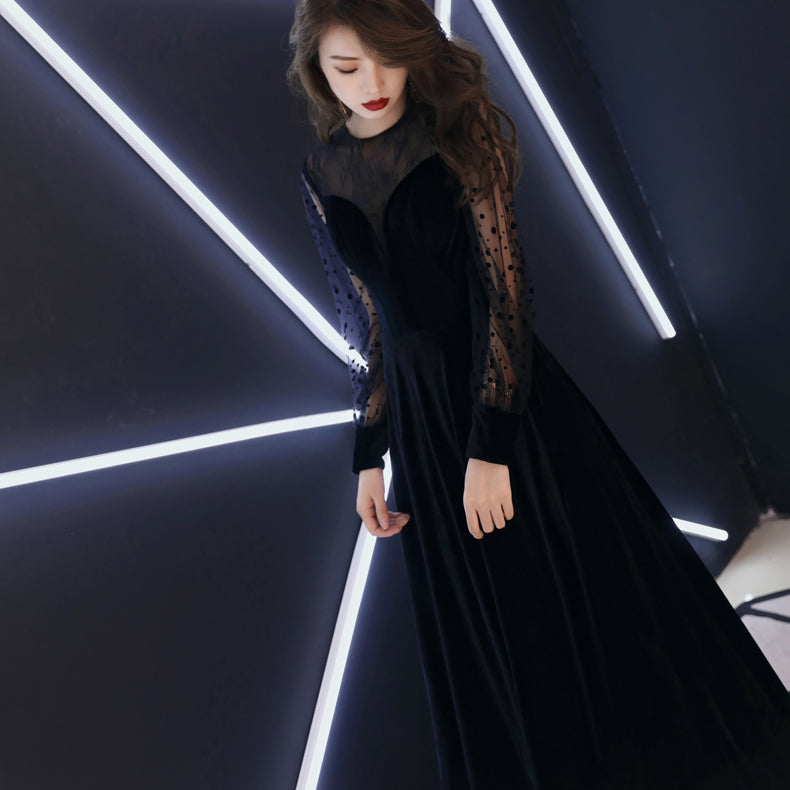 Elegant Black Long Sleeves Floor Length Round Neck Long Prom Dresses