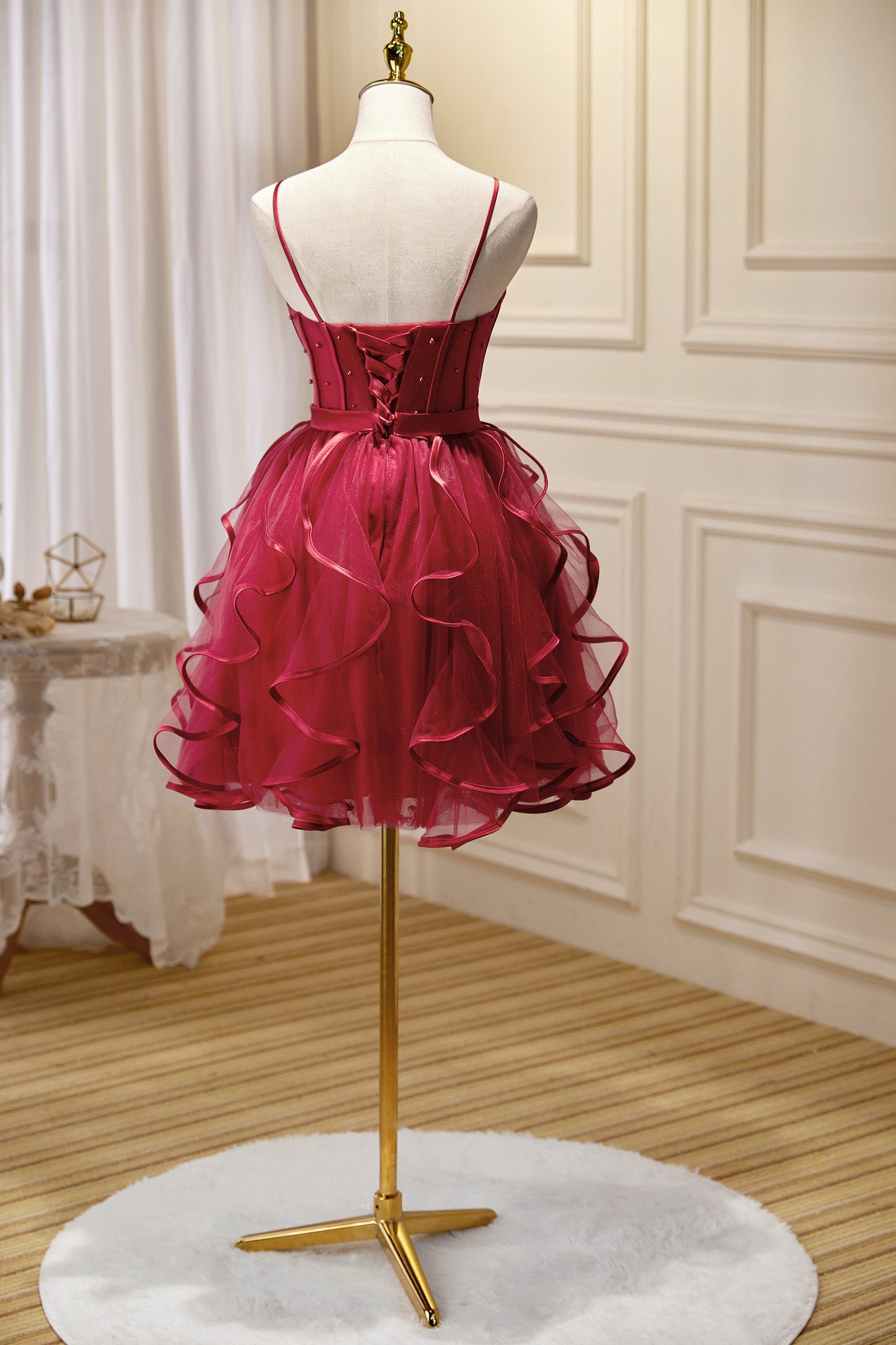 Unique Burgundy Spaghetti Straps Beading Tulle Short Homecoming Dresses